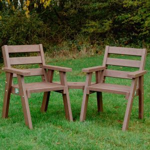 Brown Sloper Companion Set on grass